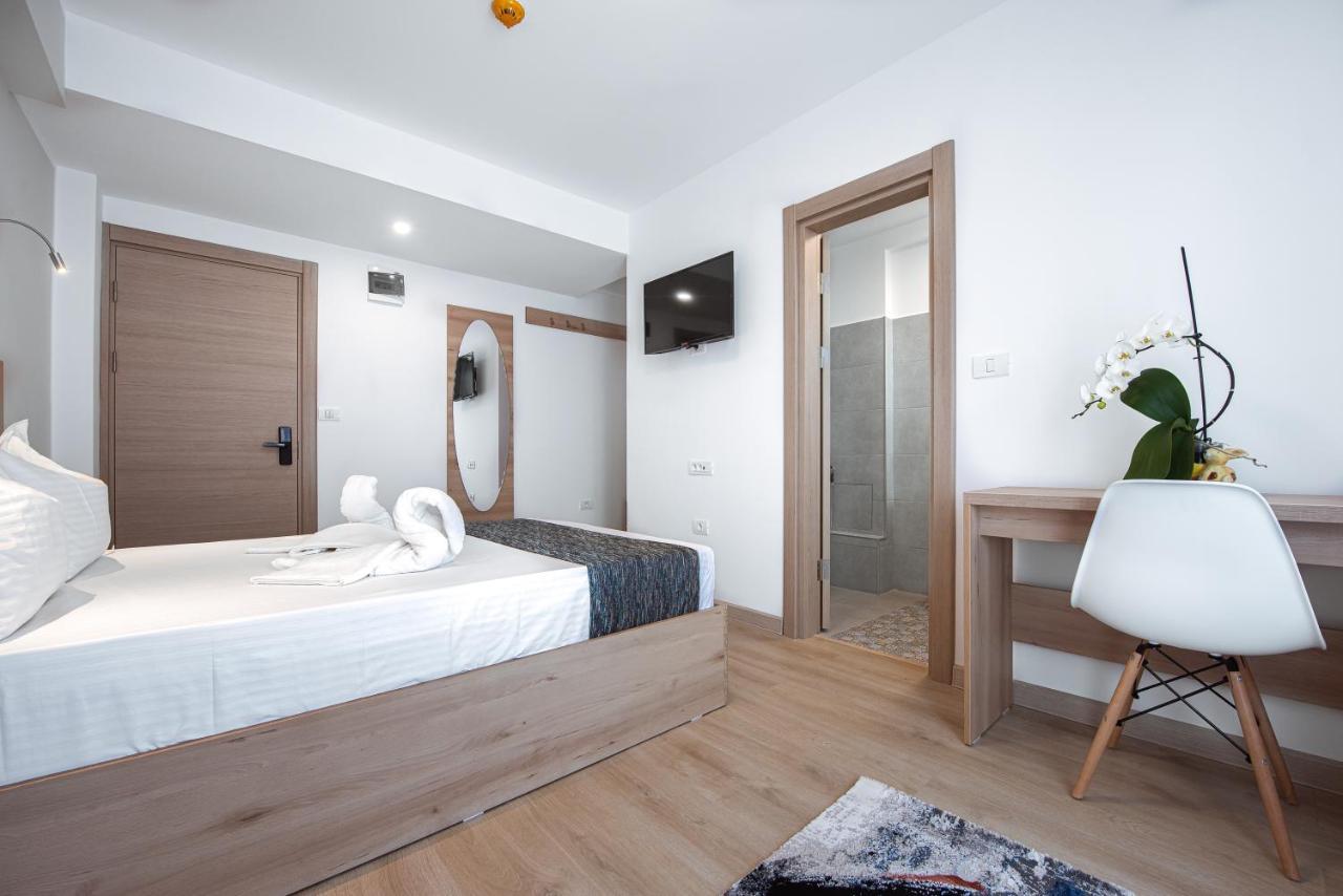 Hotel Polu-X Vama Veche Exteriér fotografie