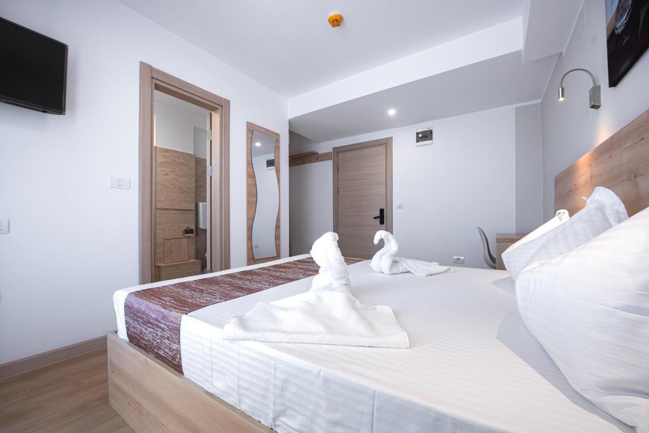 Hotel Polu-X Vama Veche Exteriér fotografie