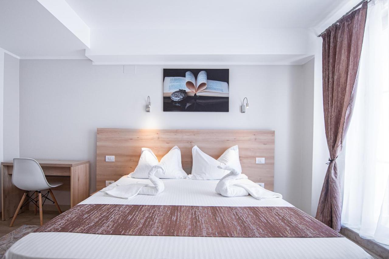 Hotel Polu-X Vama Veche Exteriér fotografie